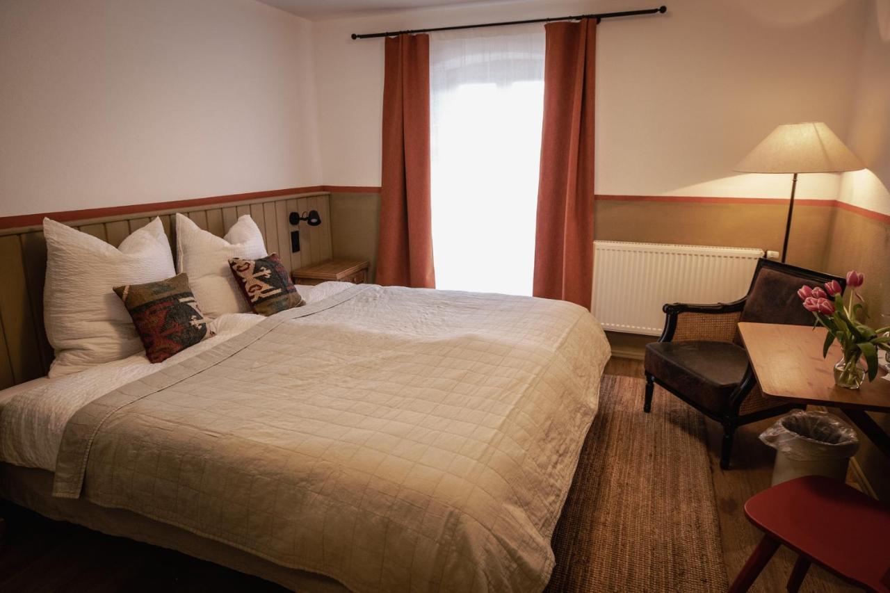 Hotel Kastanienhof Pfettrach Altdorf  Zewnętrze zdjęcie