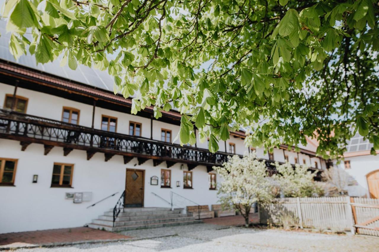 Hotel Kastanienhof Pfettrach Altdorf  Zewnętrze zdjęcie